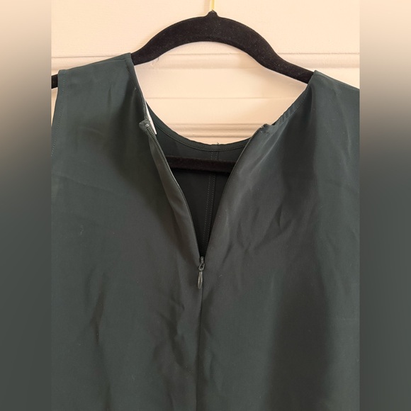 Babaton Dark Green Sleeveless Blouse - Picture 7 of 10
